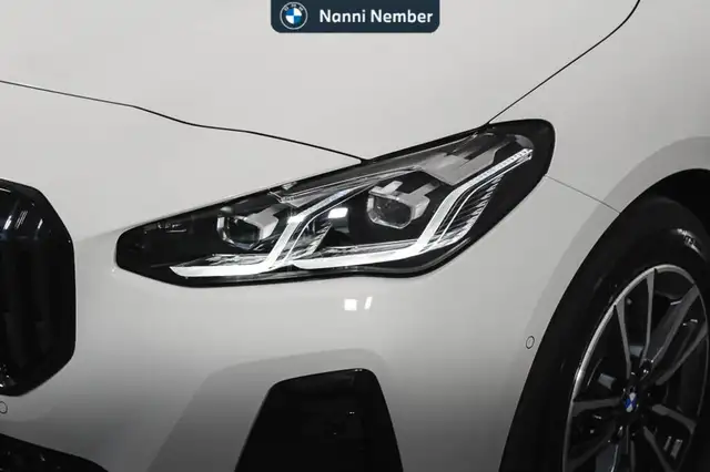 BMW 2 Series view 5