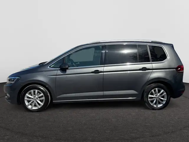 Volkswagen Touran view 6