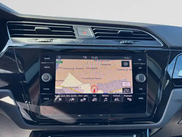 Volkswagen Touran view 14