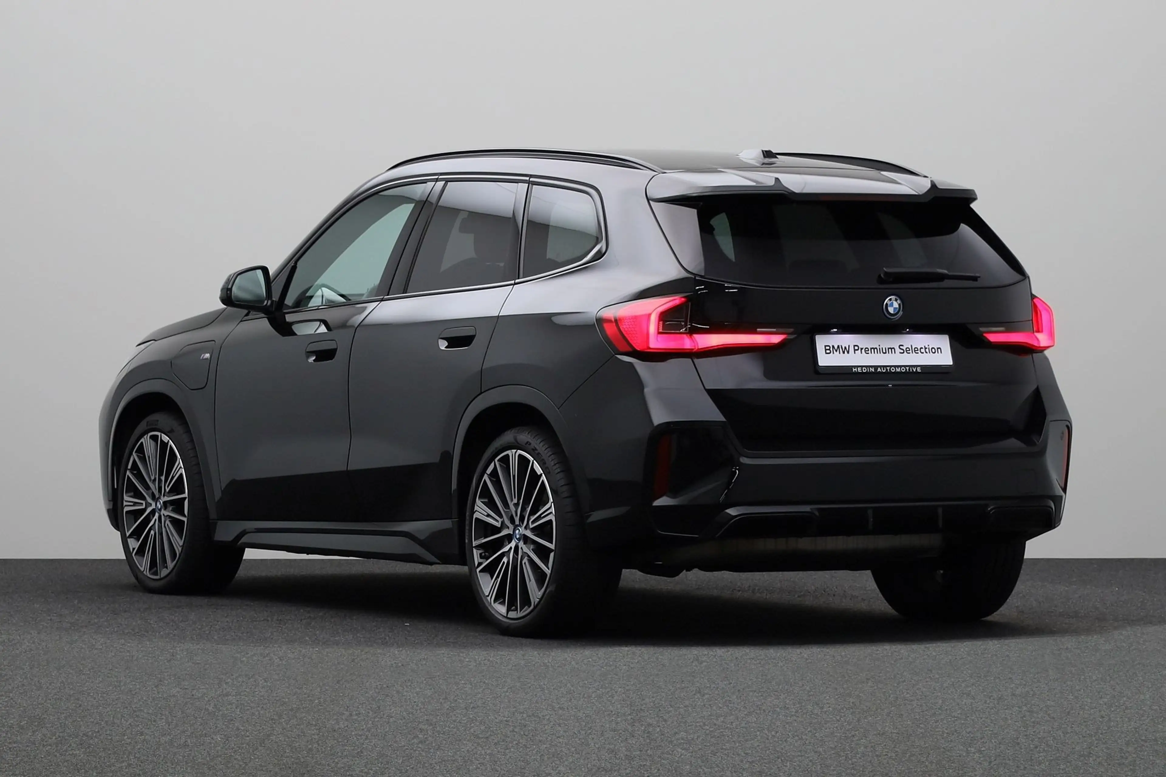 BMW X1 xDrive25e | M Sportpakket Pro | Stuurwielrand verw — photo 13