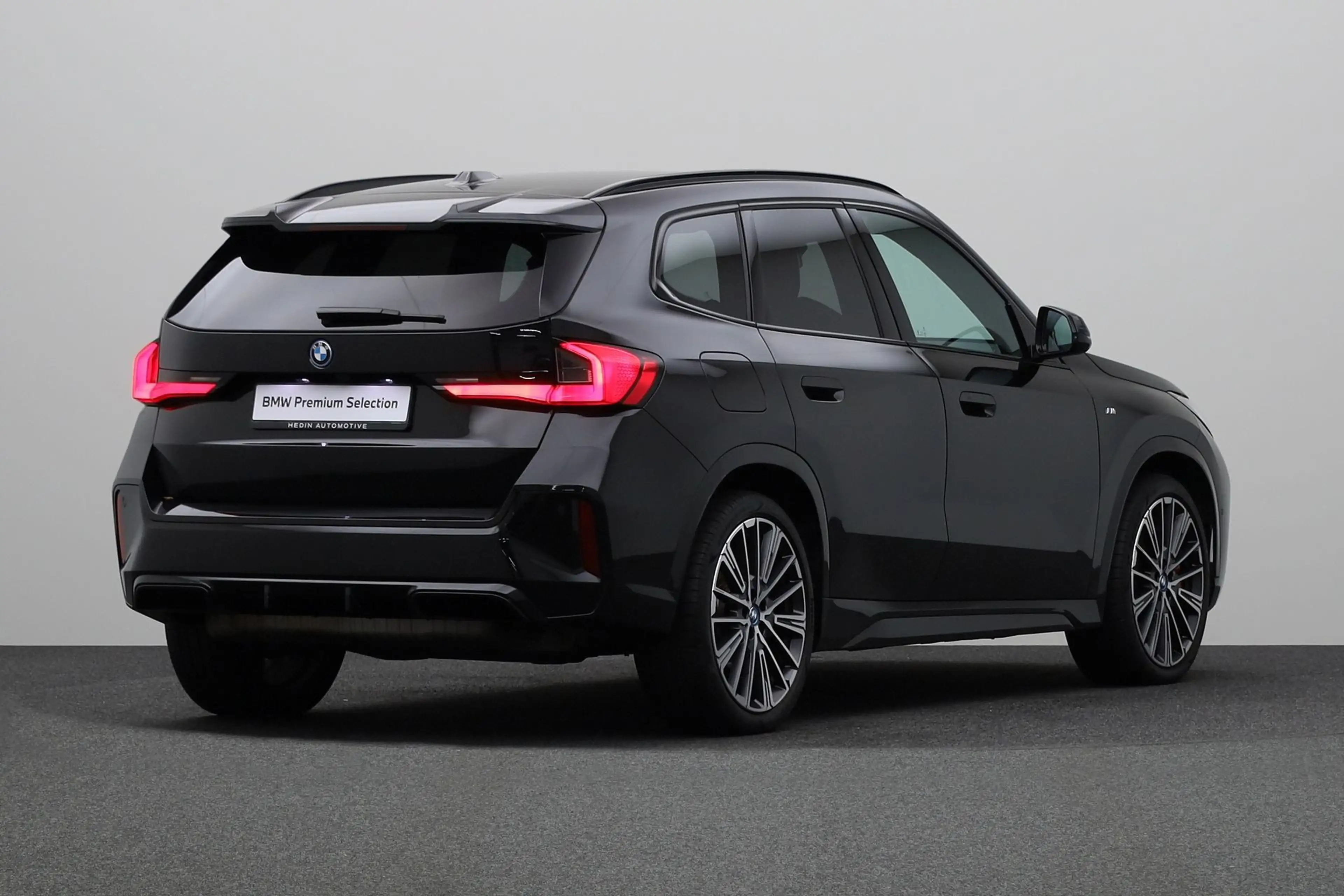 BMW X1 xDrive25e | M Sportpakket Pro | Stuurwielrand verw — photo 2