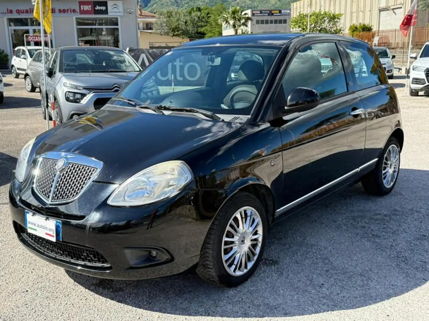 Lancia Ypsilon Ypsilon 1.3 mjt 16v Diva E5 Schwarz - 1