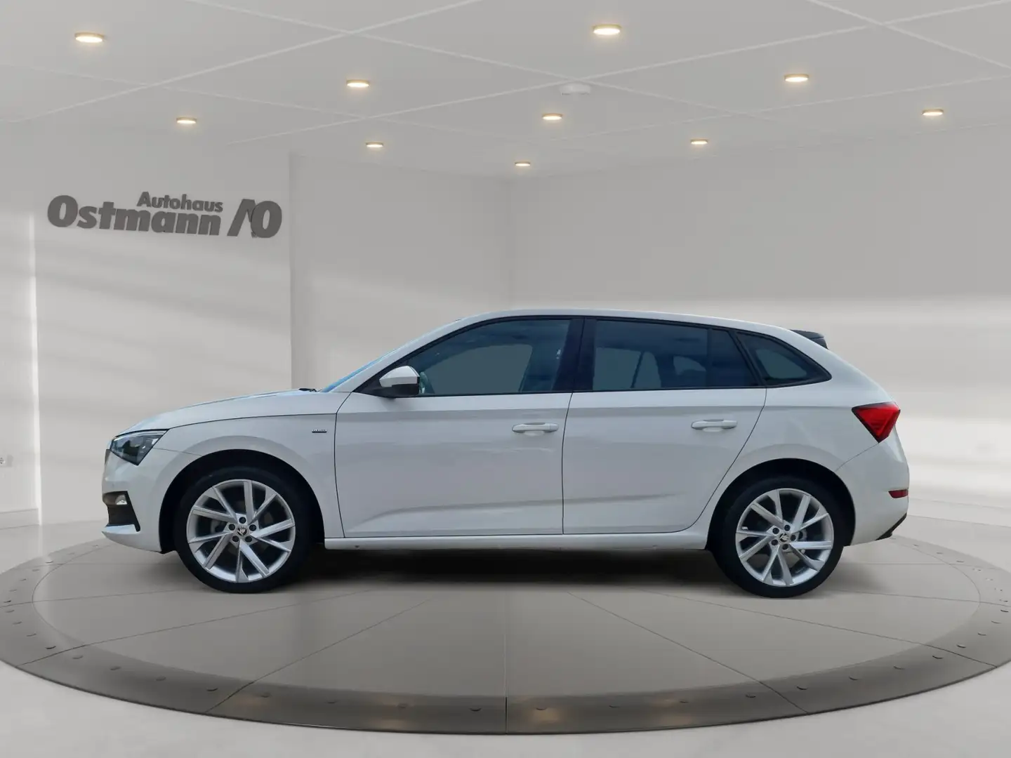 Skoda Scala 1.0 TSI Clever Pano AHK DynLi GRA Wit - 2