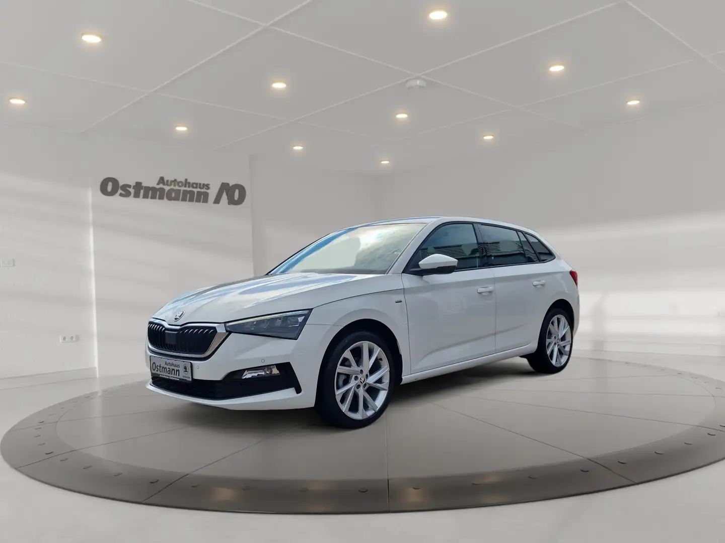 Skoda Scala 1.0 TSI Clever Pano AHK DynLi GRA Wit - 1