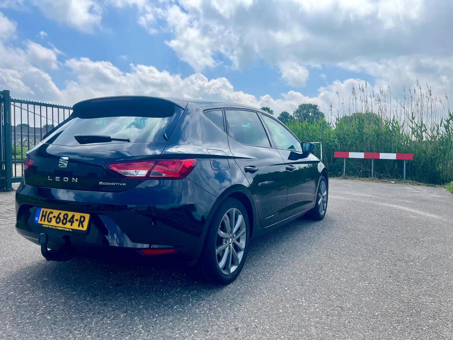 SEAT Leon Leon 1.0 EcoTSI Style Con Zwart - 2