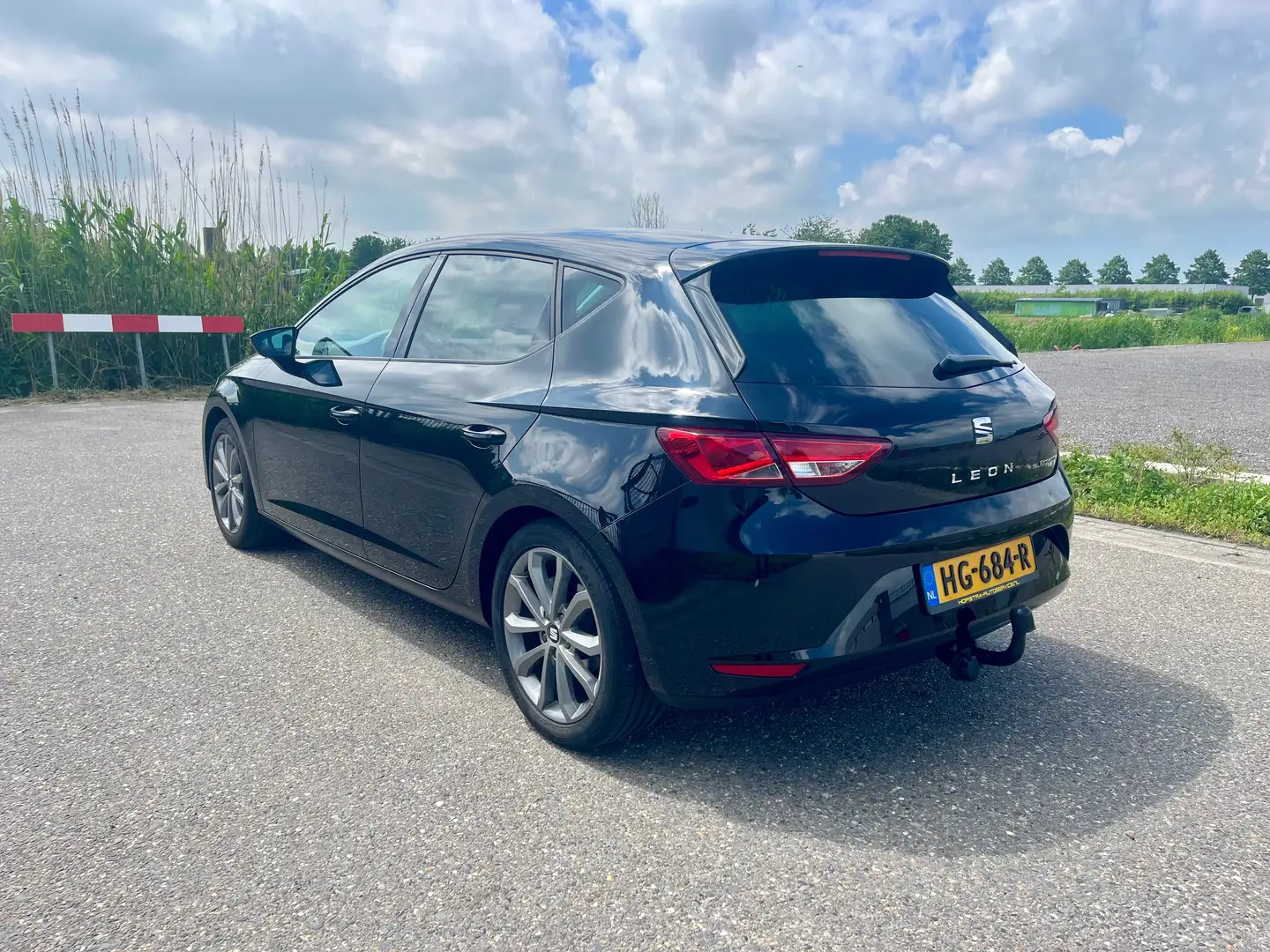 SEAT Leon Leon 1.0 EcoTSI Style Con Zwart - 1