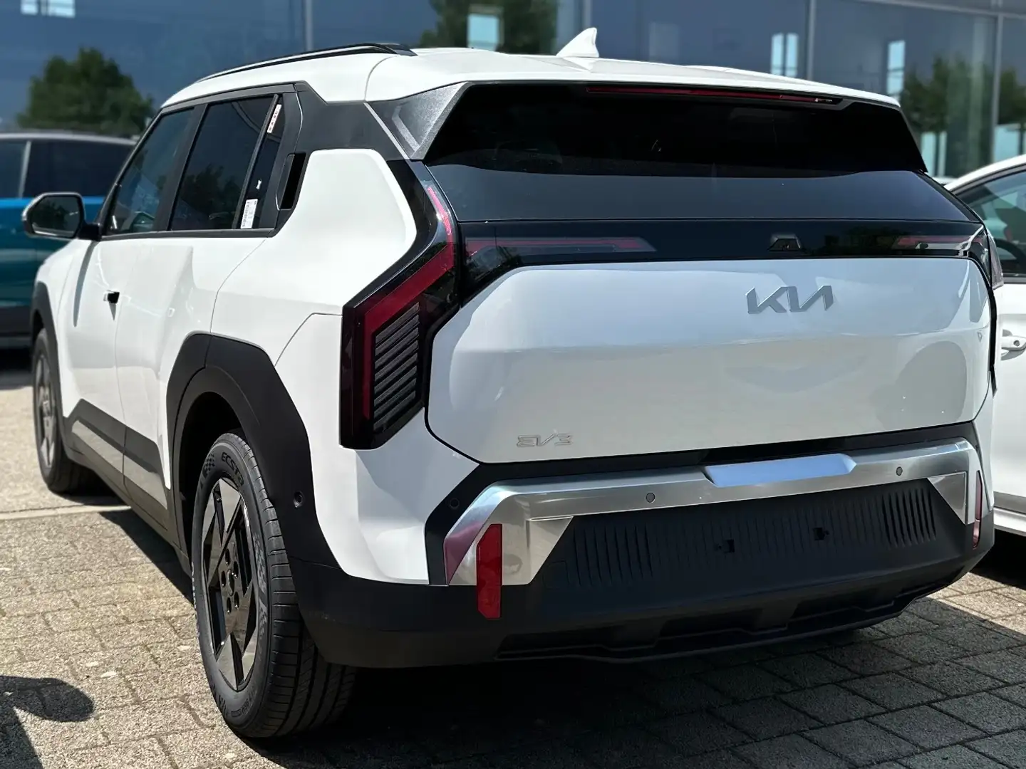 Kia EV3 58,3 kWh FWD AIR **NEUES MODELL**Bestell Weiß - 1