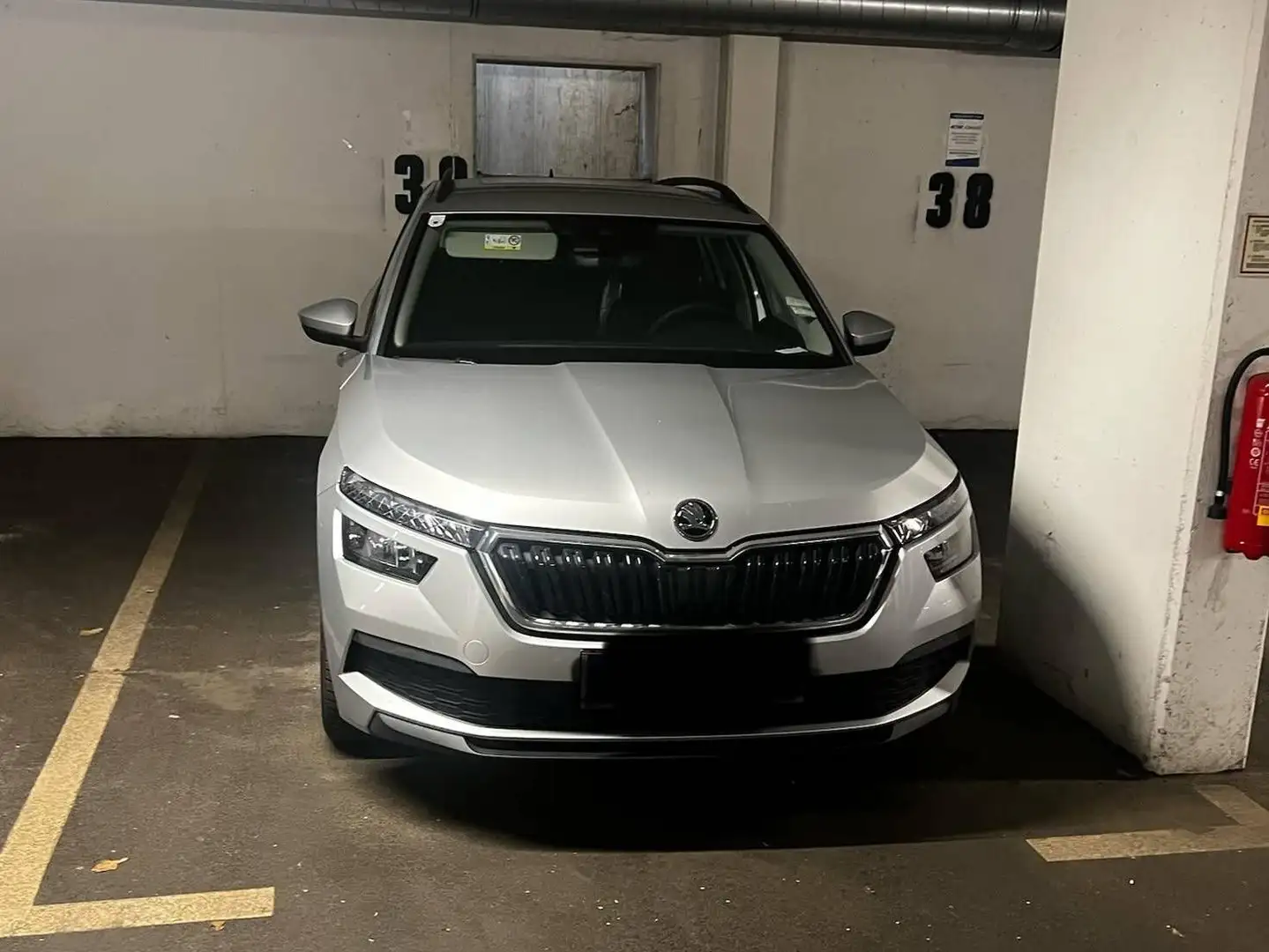Skoda Kamiq Kamiq 1,0 TSI Active Active Grau - 2