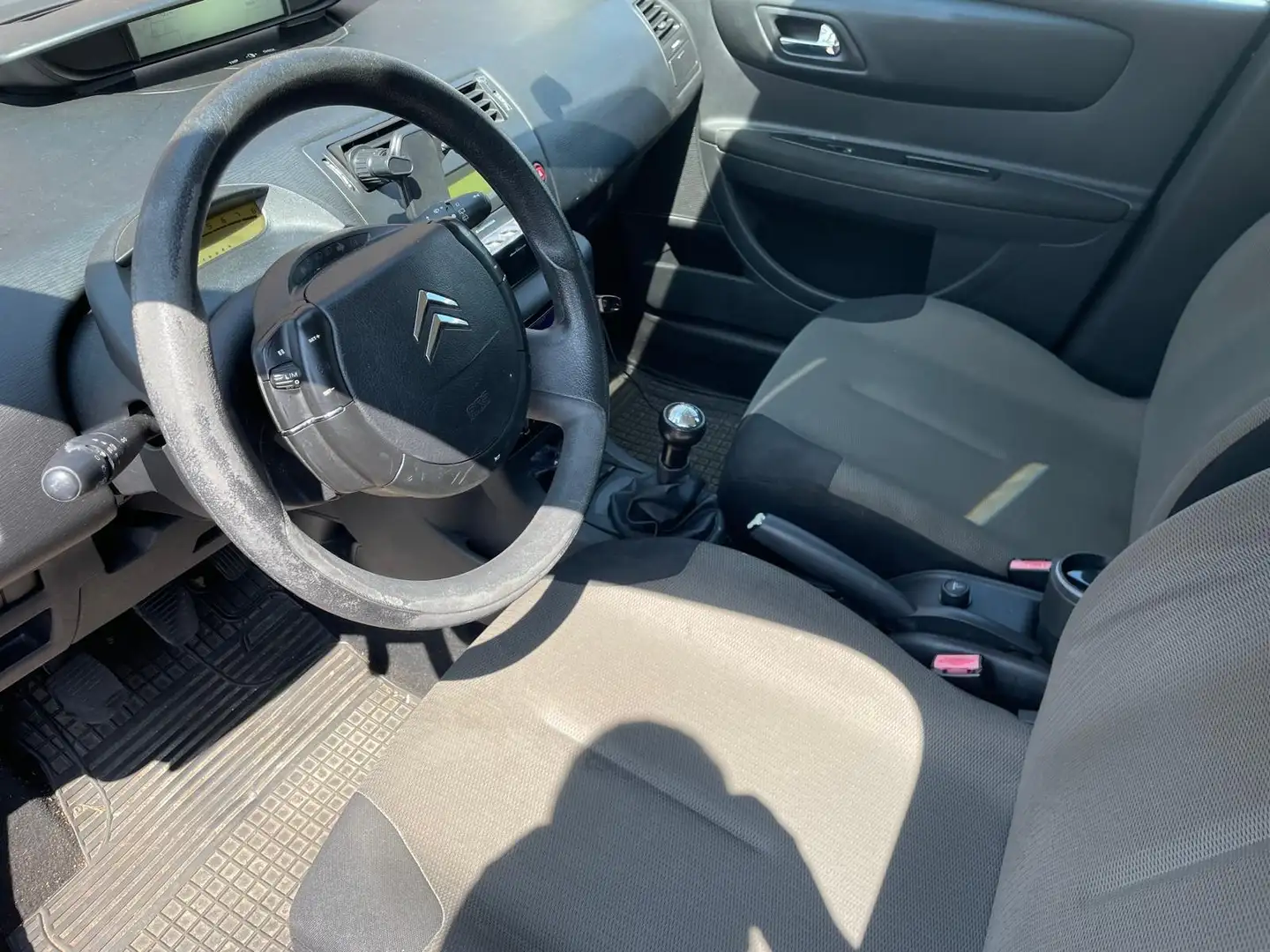 Citroen C4 1.4-16V L. Prestige Blauw - 1