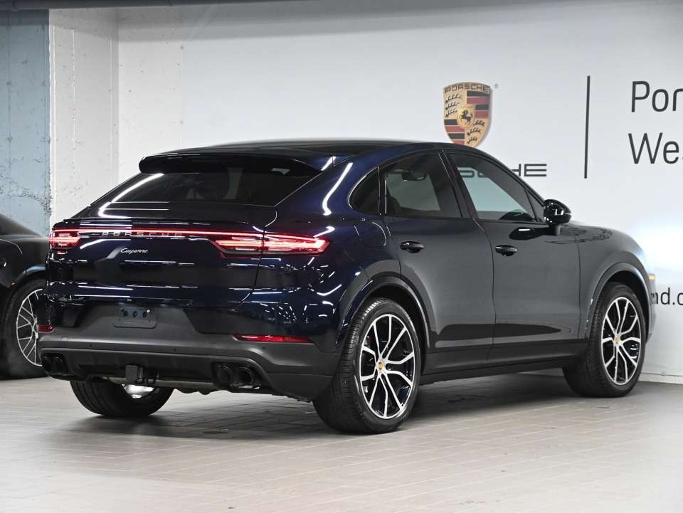 2023 Porsche Cayenne Coupe Premium Pack / Porsche Certified EXT Warrant — снимка 1
