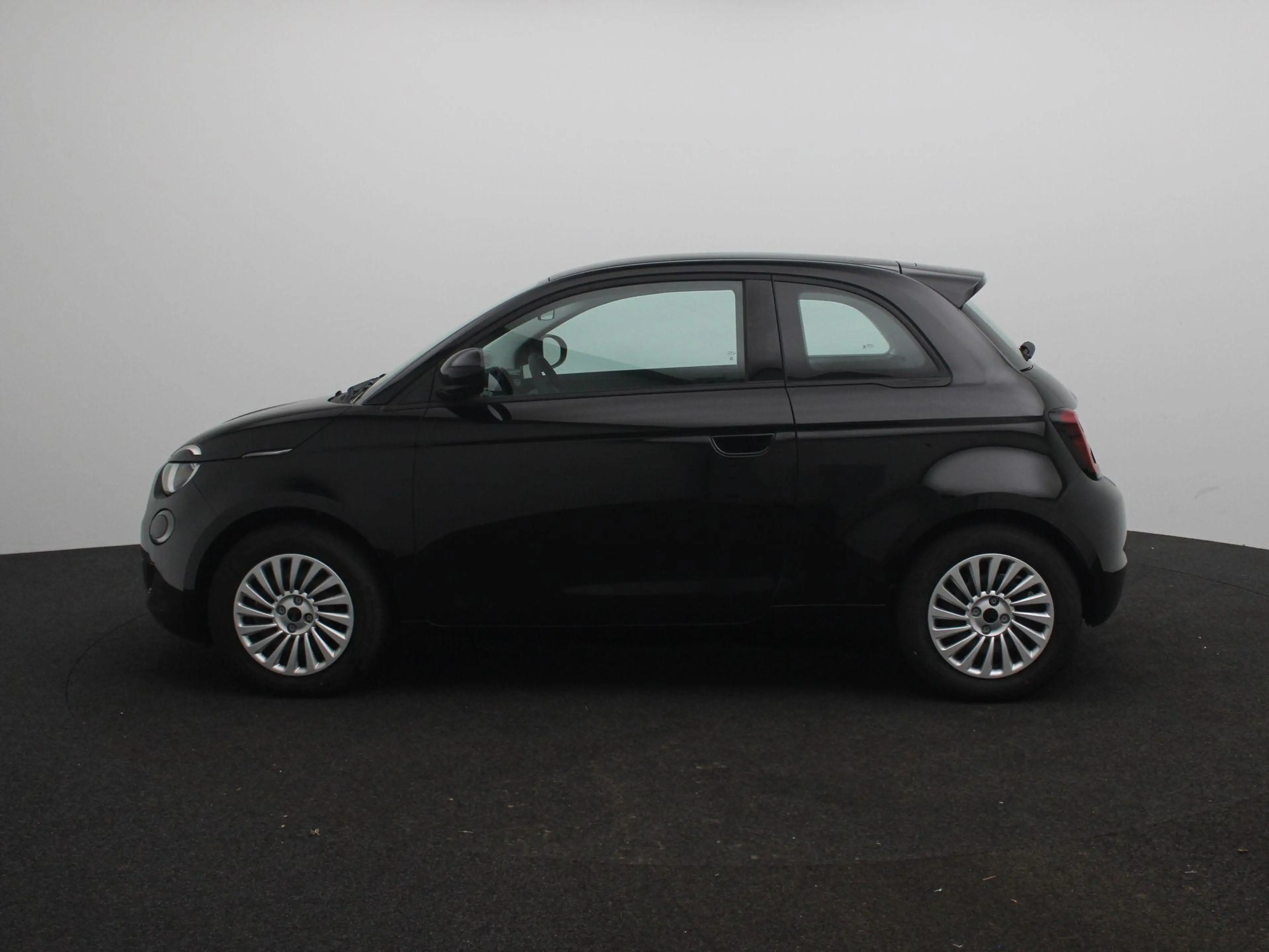 Fiat 500e 42 kWh LMV — photo 4
