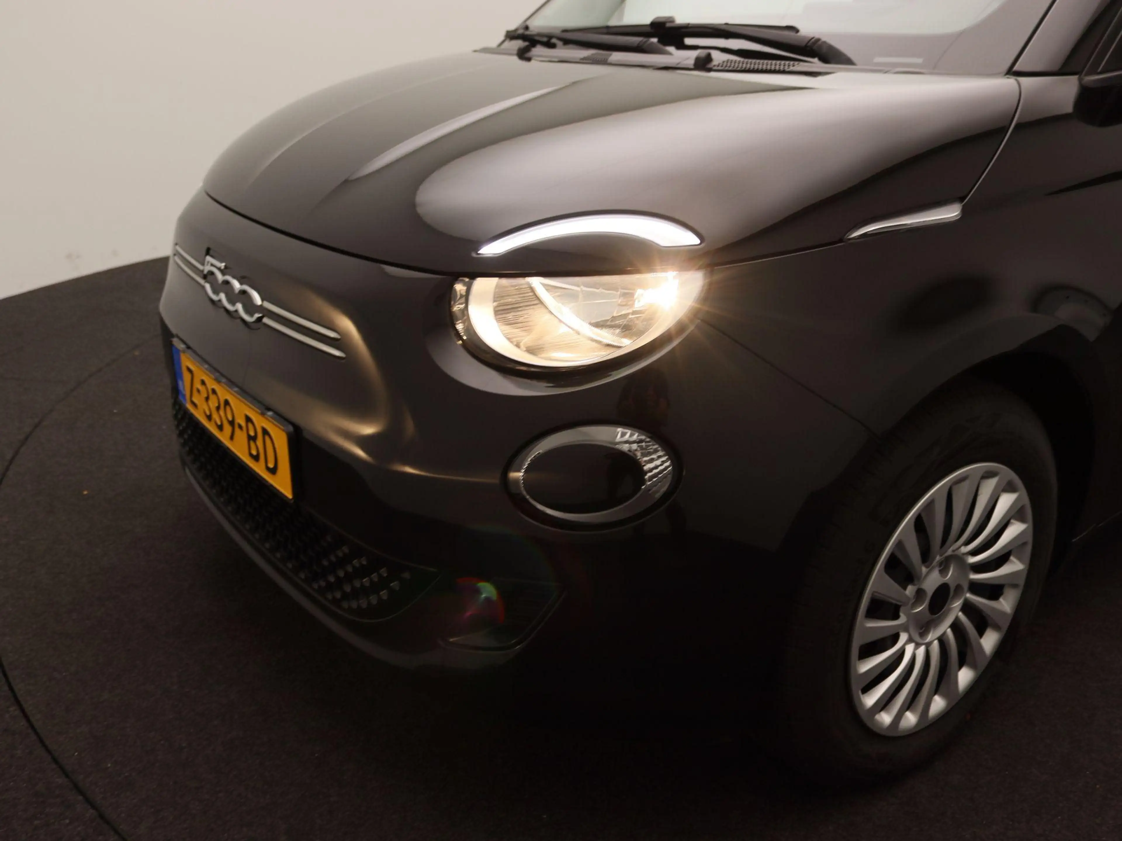 Fiat 500e 42 kWh LMV — photo 15