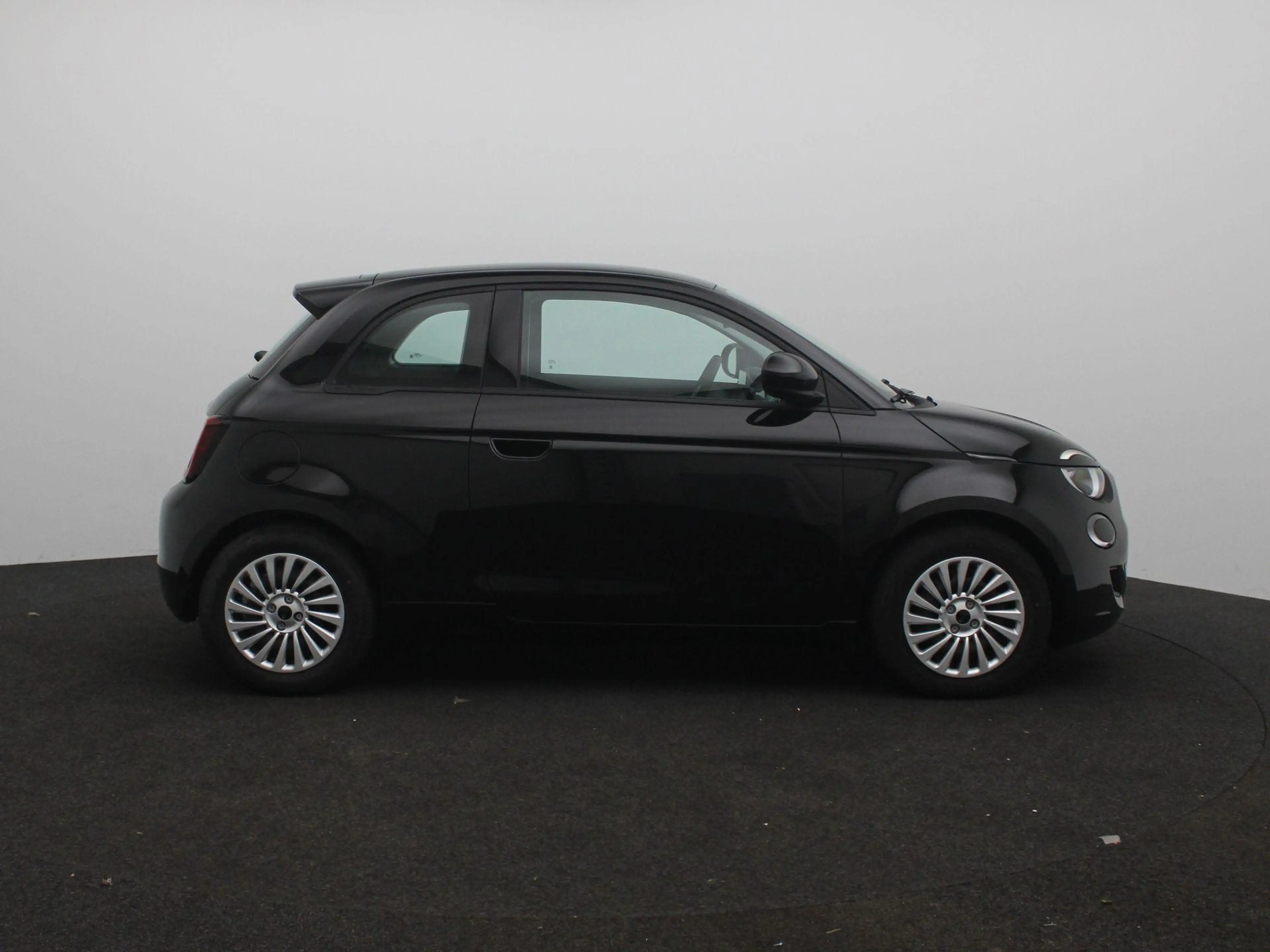 Fiat 500e 42 kWh LMV — photo 6