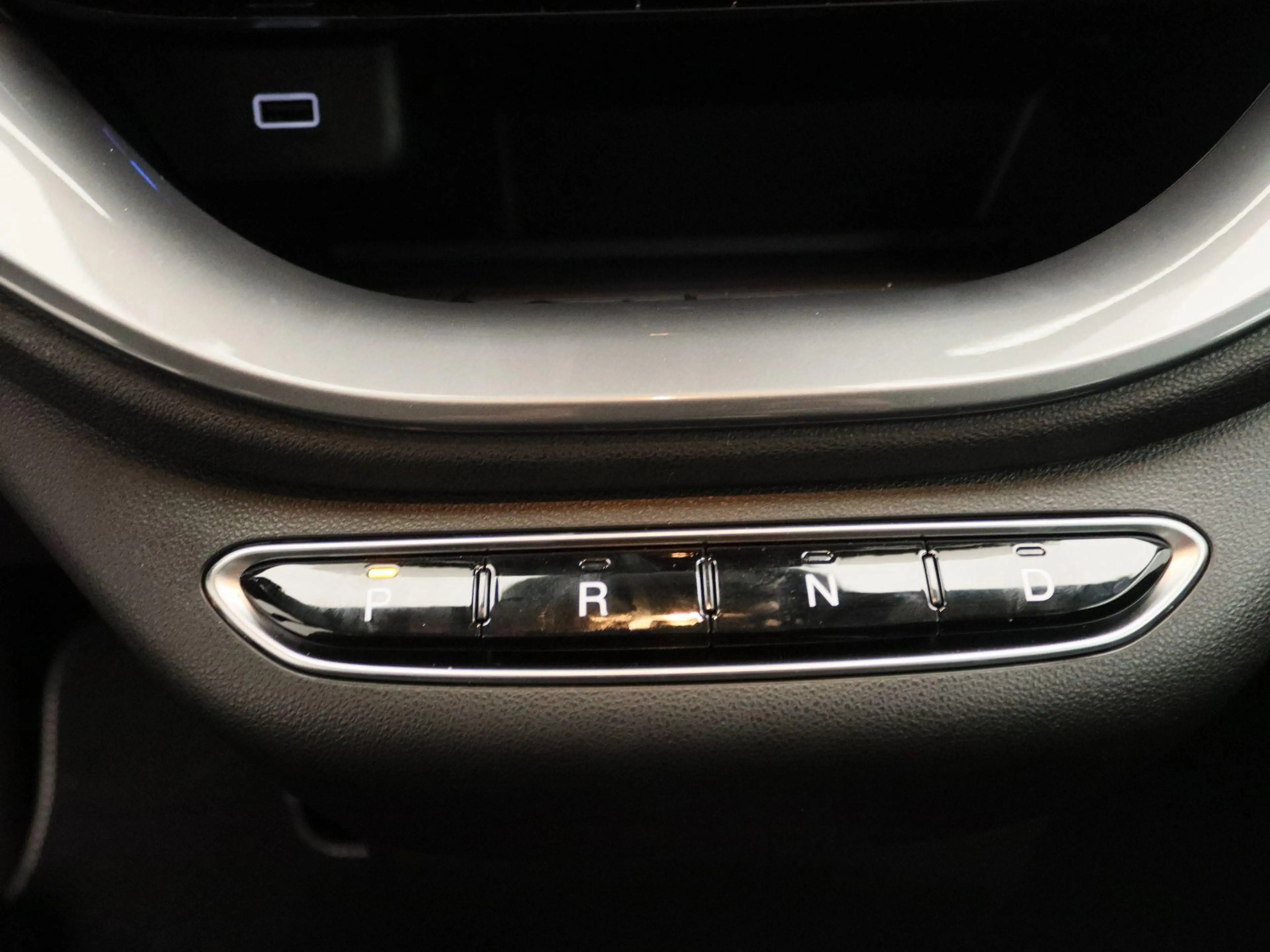 Fiat 500e 42 kWh LMV — photo 11