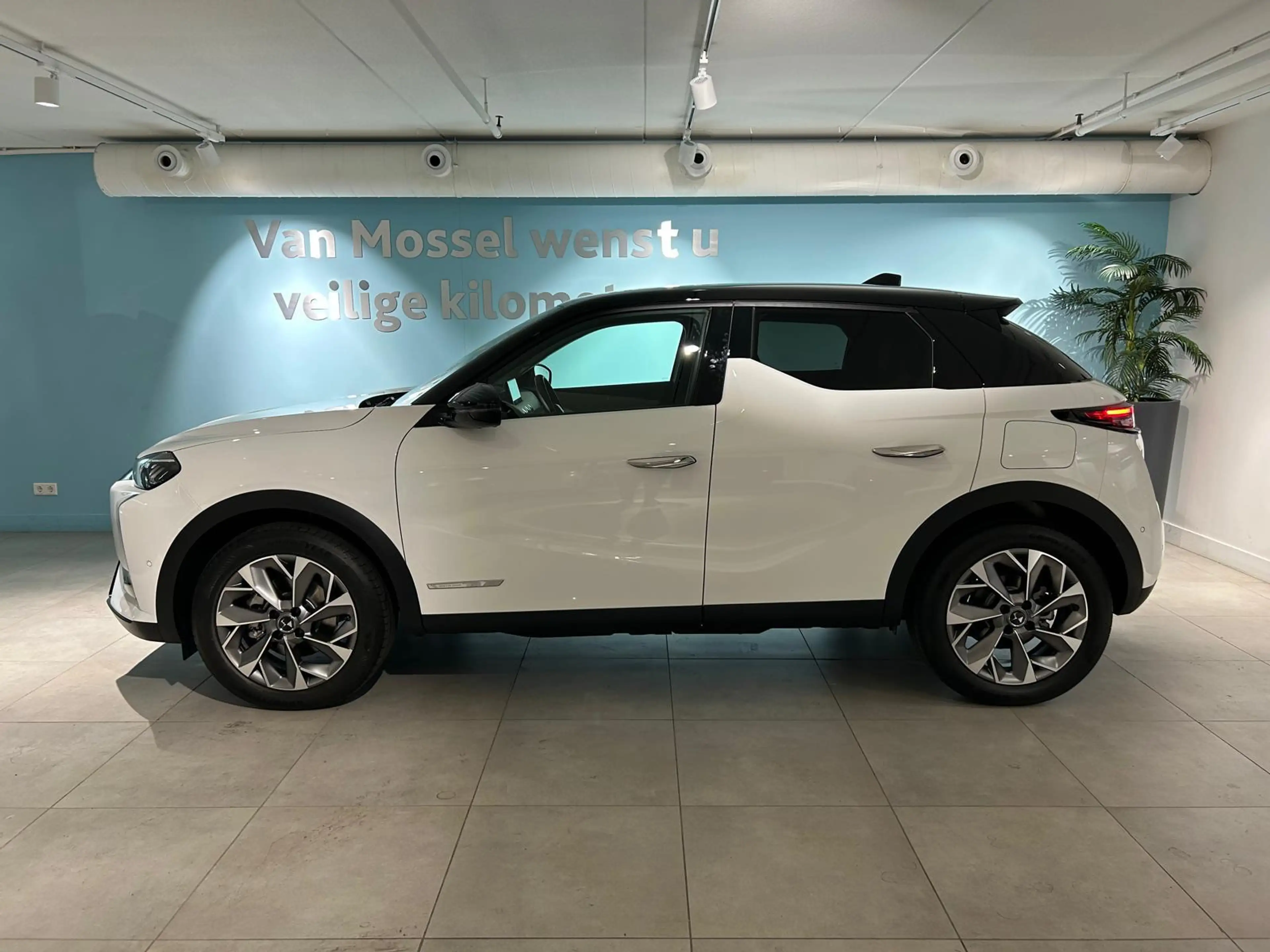 DS Automobiles DS 3 E-Tense Esprit De Voyage 54 kWh PACK DRIVE 1 | LED — photo 14