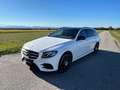 Mercedes-Benz E 220 E 220 d T Aut. AMG-Line Panoramaschiebedach Weiß - thumbnail 4