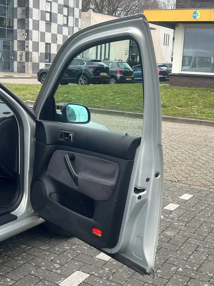Volkswagen Bora 1.6 Trendline, foto 9