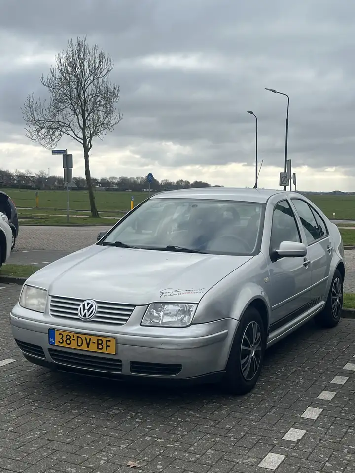 Volkswagen Bora 1.6 Trendline, foto 1