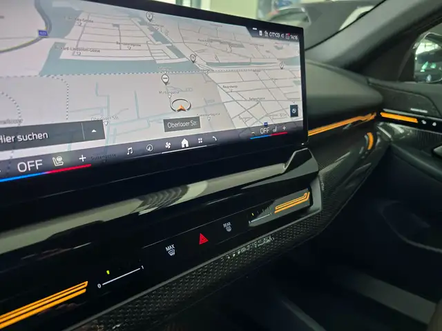 BMW 520 d xDrive Touring -Modell G61 M-Aerodynamikpaket Ansicht 25