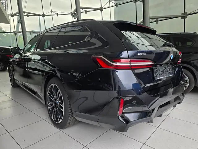 BMW 520 d xDrive Touring -Modell G61 M-Aerodynamikpaket Ansicht 7