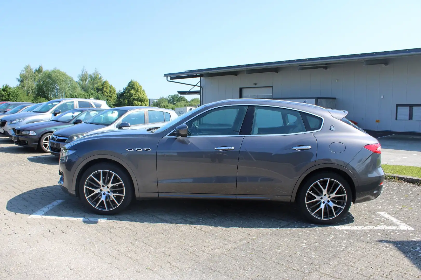 Maserati Levante 3.0 V6 Diesel *LUFTFEDERUNG*BI XENON* Grau - 2