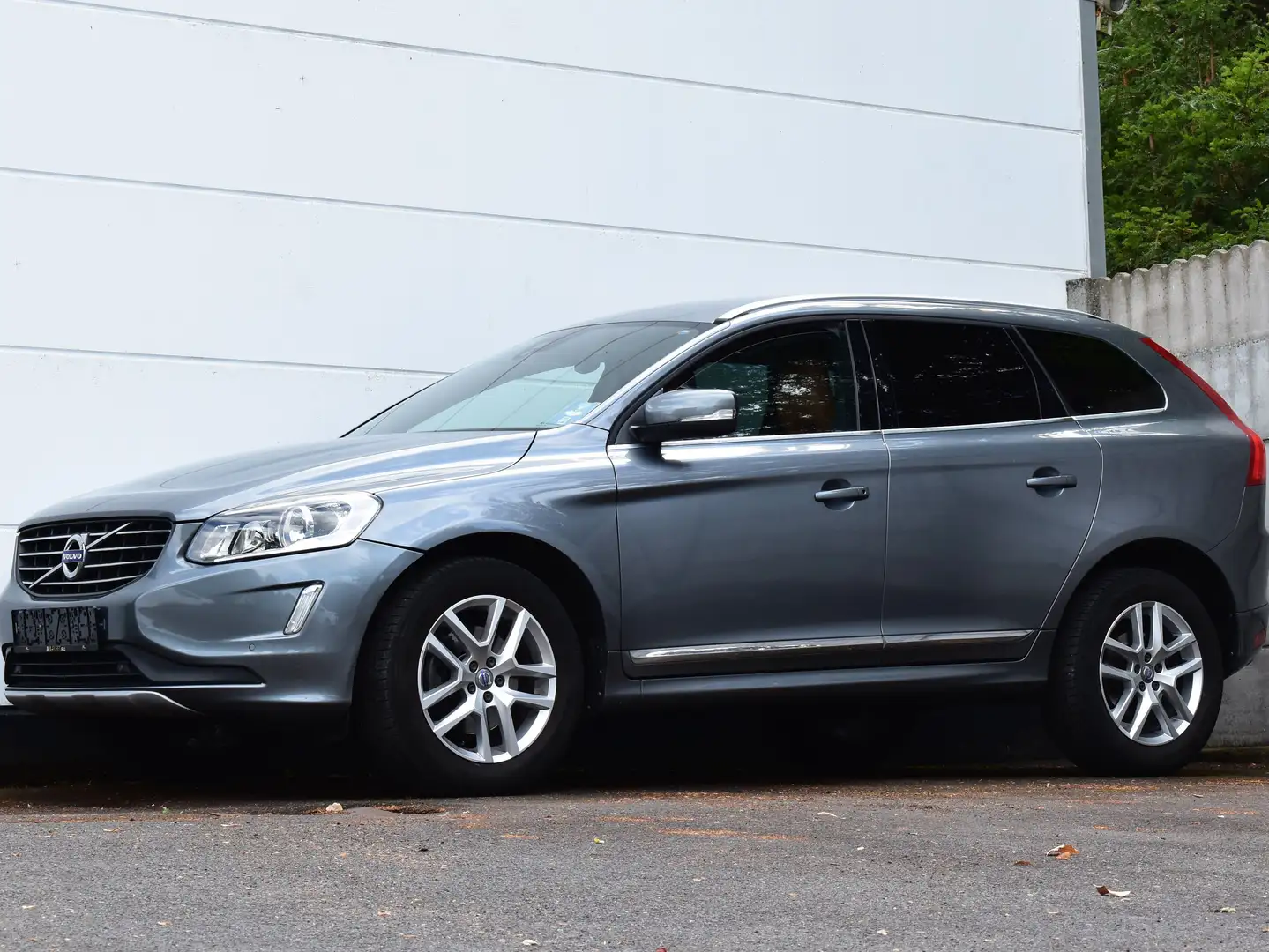 Volvo XC60 Inscription FULL - 1 PROPRIETAIRE - Carnet Complet Gris - 2