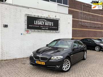 5-serie 528i High Executive - VOL OPTIES - RIJDT &