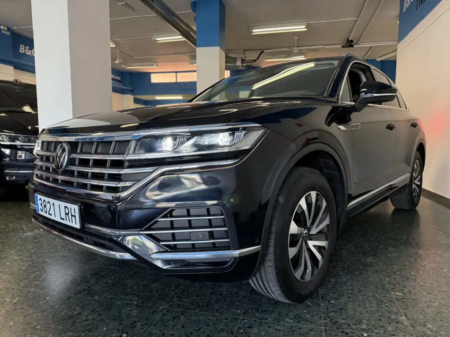 Volkswagen Touareg 3.0TDI V6 Premium Tiptronic Elegance 4M 170kW Negro - 1