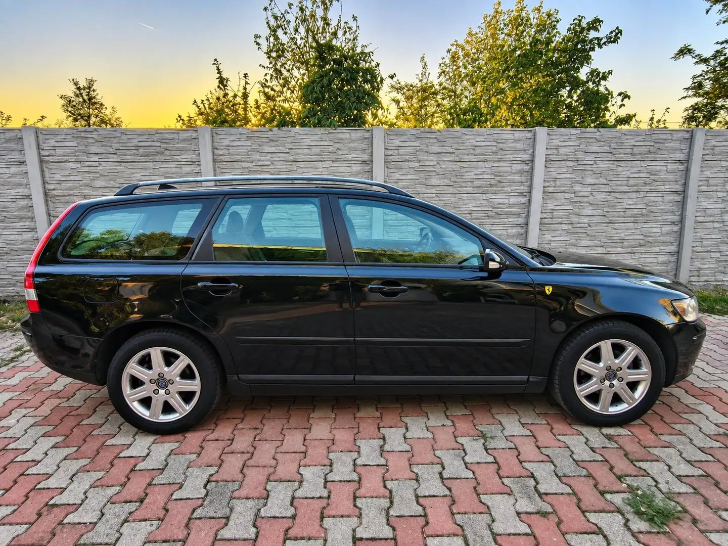 Volvo V50 V50 2,0 D Momentum Momentum Schwarz - 2