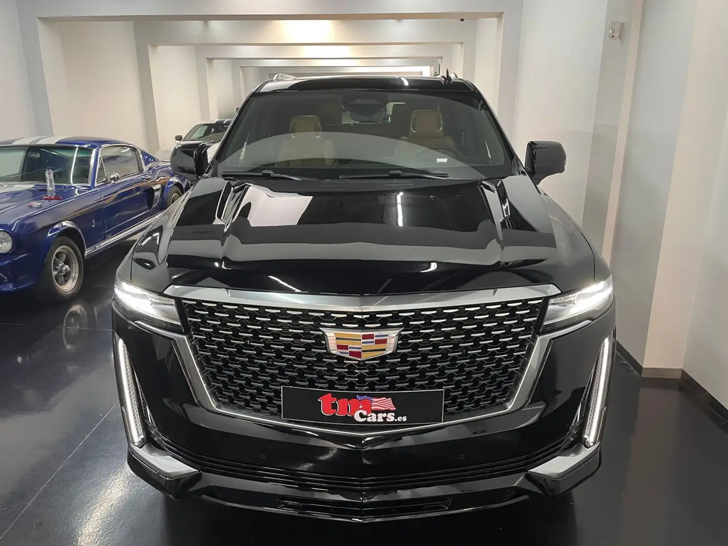 Cadillac Escalade PREMIUM LUXURY Noir - 1