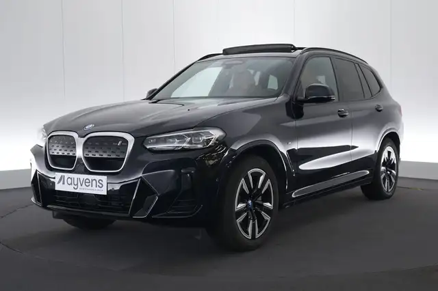 BMW iX3 80 kWh LEDER/CUIR LED GPS PDC CAM Pano BLIS Verw.