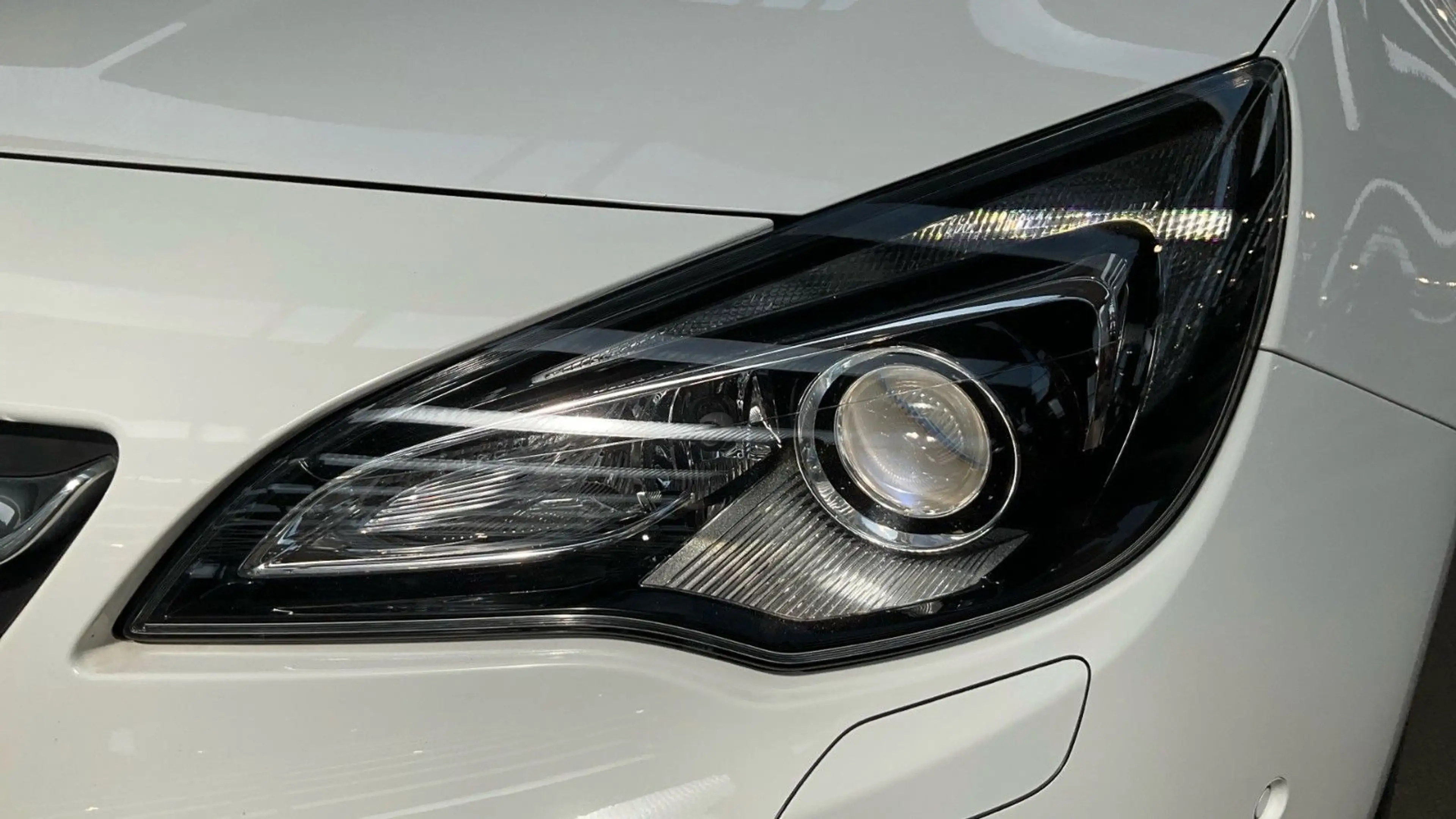 Opel Cascada 1.4 Edition/Xenon/Leder/PDC/SHZ/1.Hand — photo 13