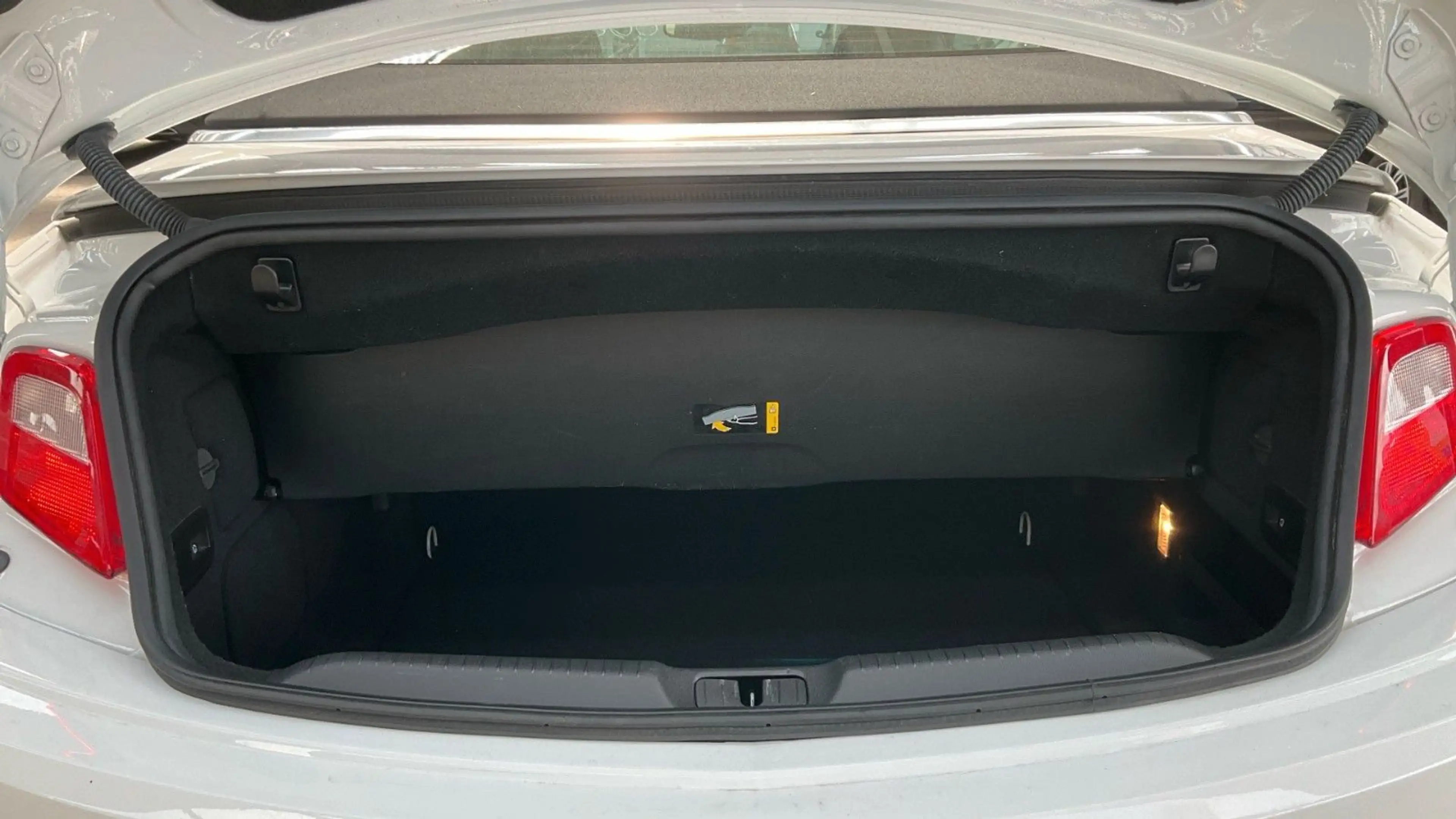 Opel Cascada 1.4 Edition/Xenon/Leder/PDC/SHZ/1.Hand — photo 15