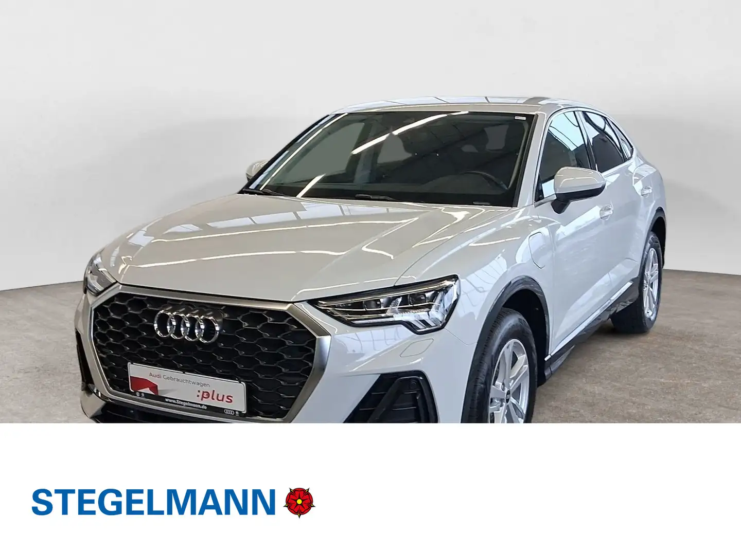 Audi Q3 45 TFSIe S-tronic *AHK*LED*Navi* Blanc - 1