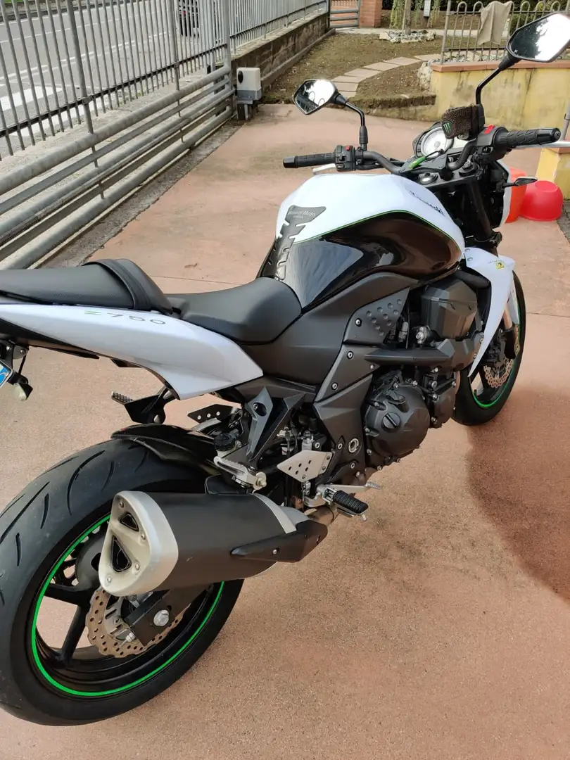 Kawasaki Z 750 Bílá - 2