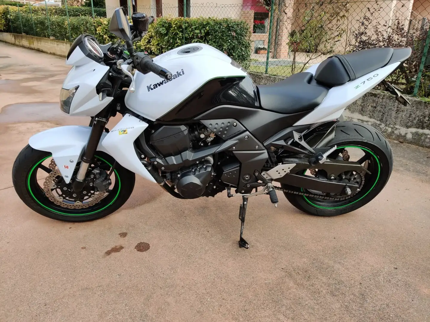 Kawasaki Z 750 Bílá - 1