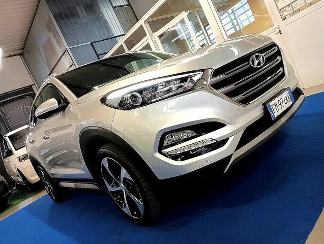 Hyundai TUCSON 1.7 CRDI XPOSSIBLE 19" CAMERA PRONTA CONSEGNA