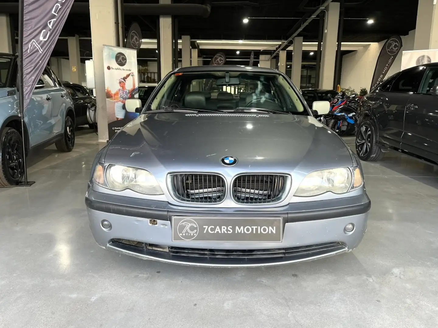 BMW 318 318i Gris - 2