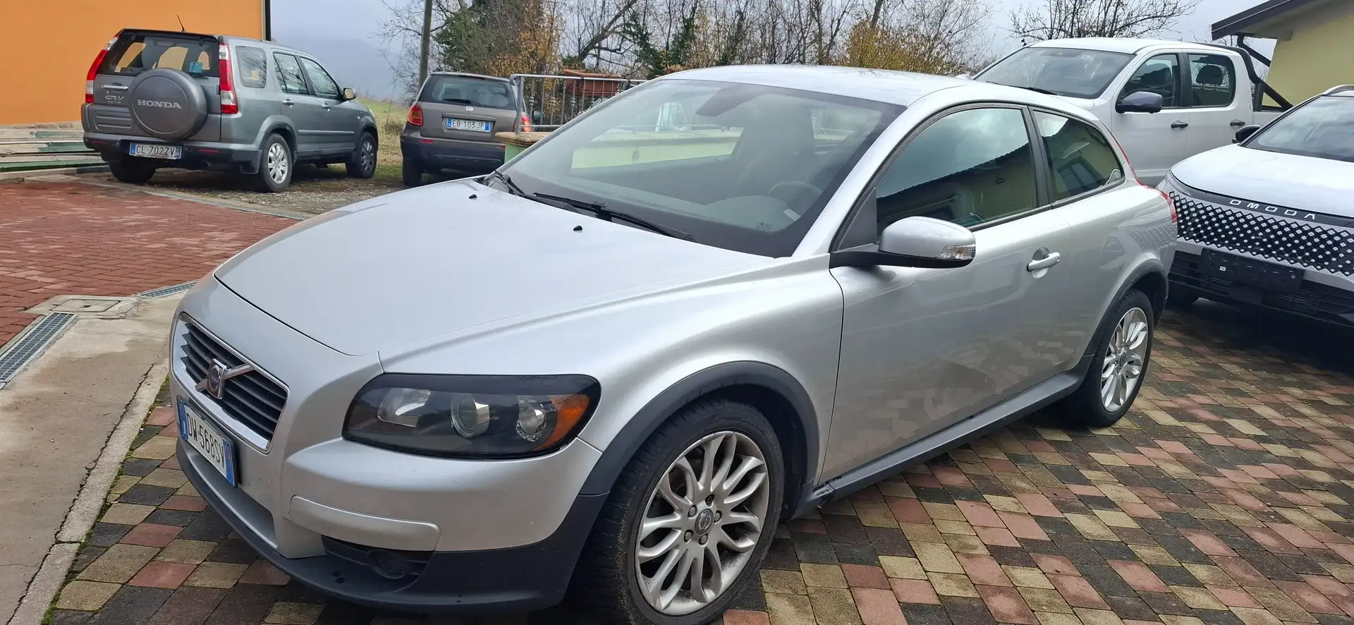 Volvo C30 C30 2.0d consumi ridottissimi Silber - 2