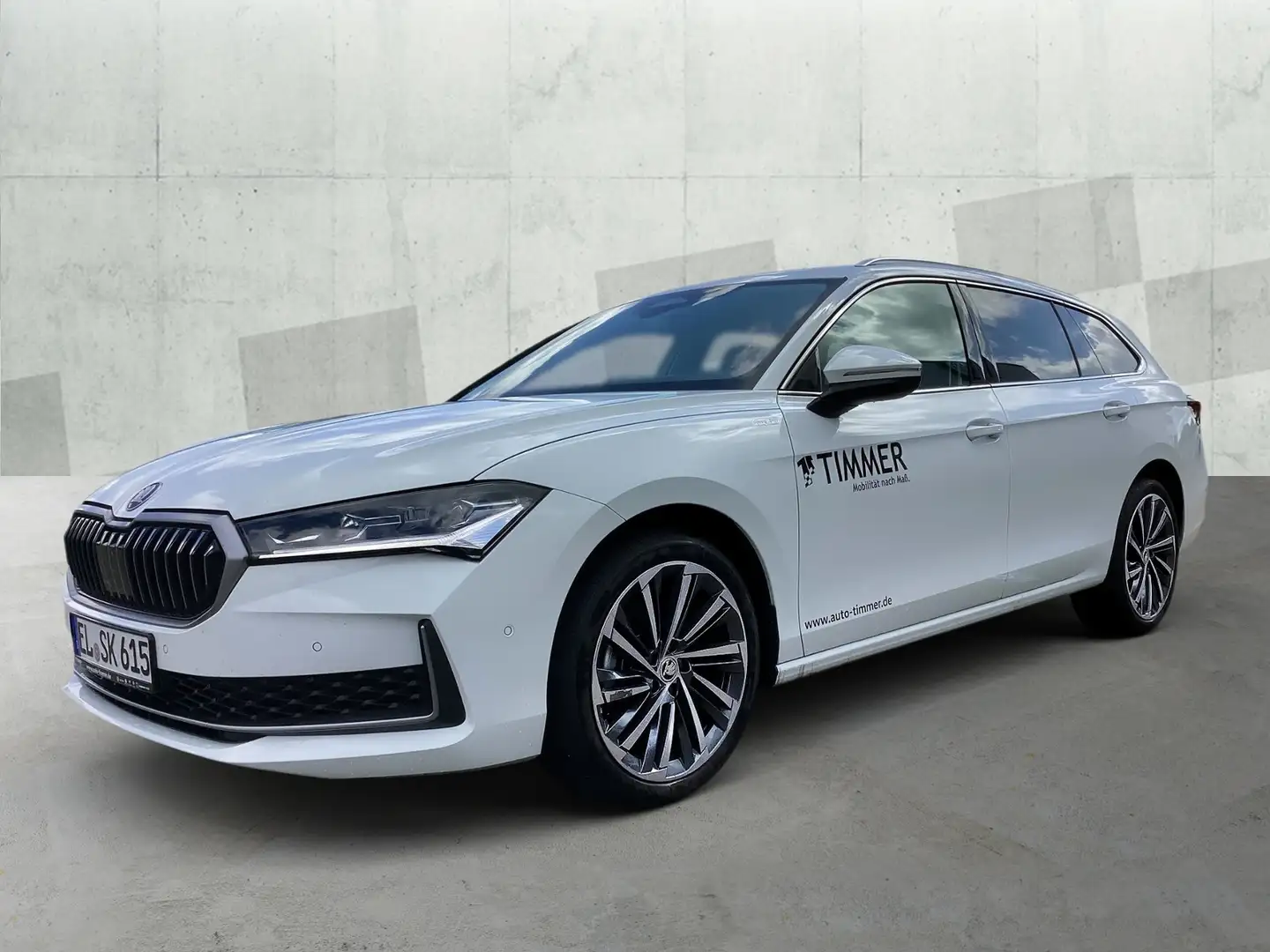 Skoda Superb Combi 2.0 TDI DSG L&K *Pano*ErgoSitze*19"AHK Weiß - 2