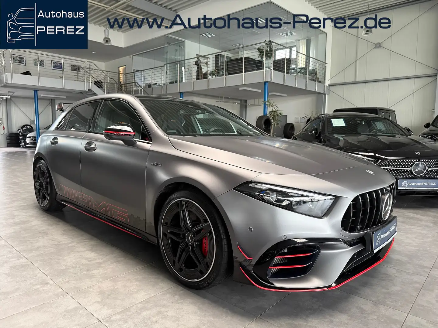 Mercedes-Benz A 45 AMG s 4M+ Streetstyle Edition PREMIUM PLUS Gris - 1