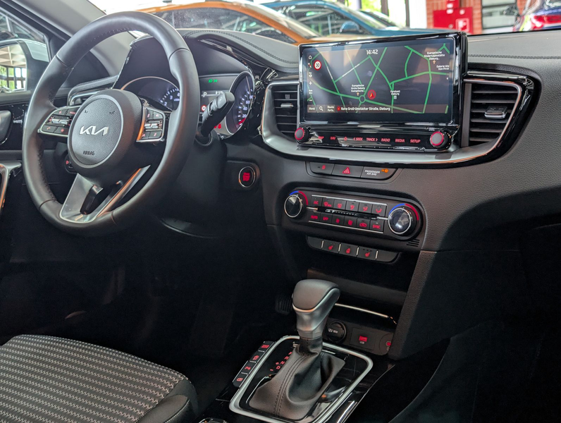Kia Ceed SW / cee'd SW 1.5 Ultimate Style-Pak SCC JBL — photo 22