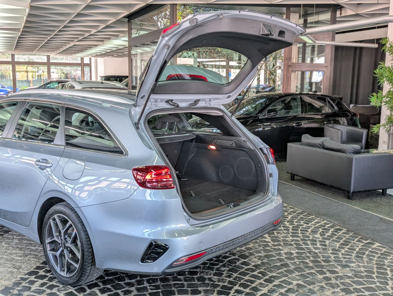 Kia Ceed SW / cee'd SW 1.5 Ultimate Style-Pak SCC JBL — photo 18