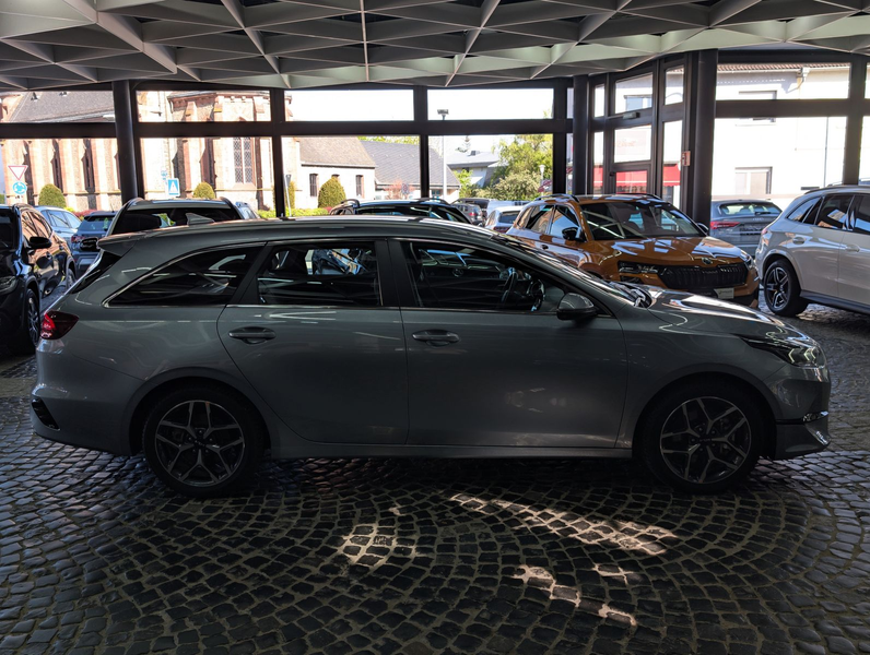 Kia Ceed SW / cee'd SW 1.5 Ultimate Style-Pak SCC JBL — photo 9