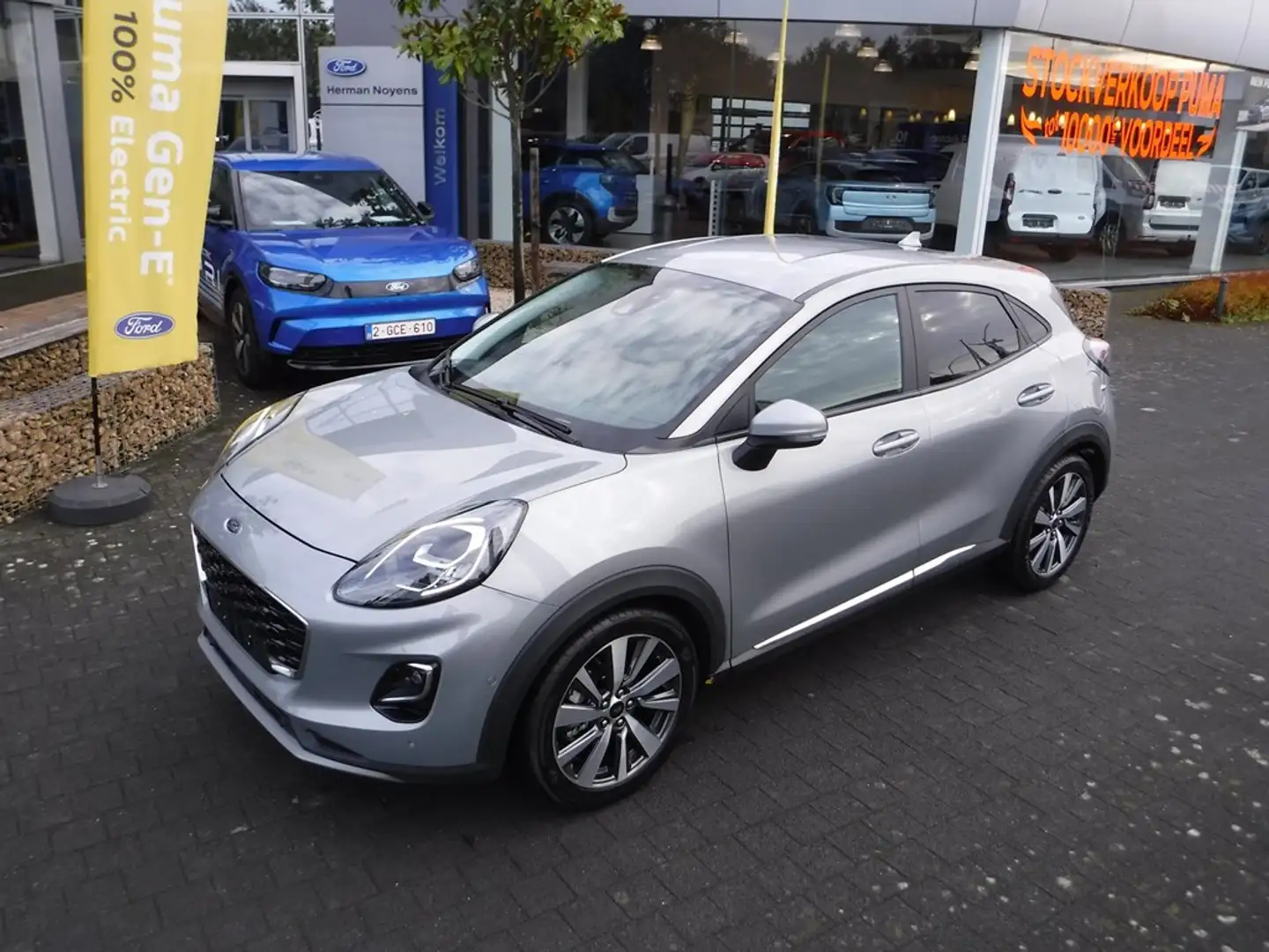Ford Puma Ecoboost mHEV Titanium Grijs - 2