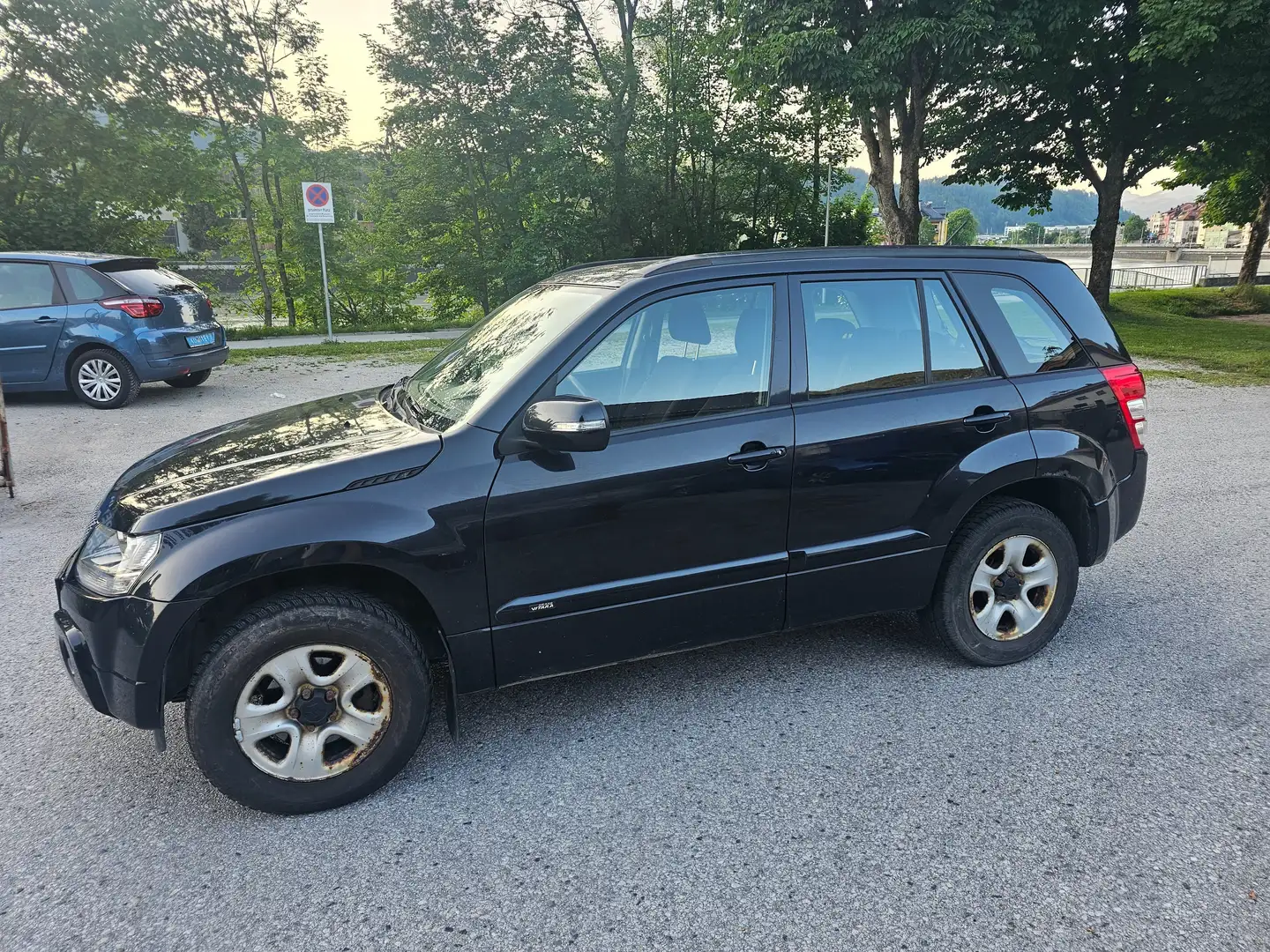 Suzuki Grand Vitara 1,9 VX-E Deluxe DDiS Noir - 2