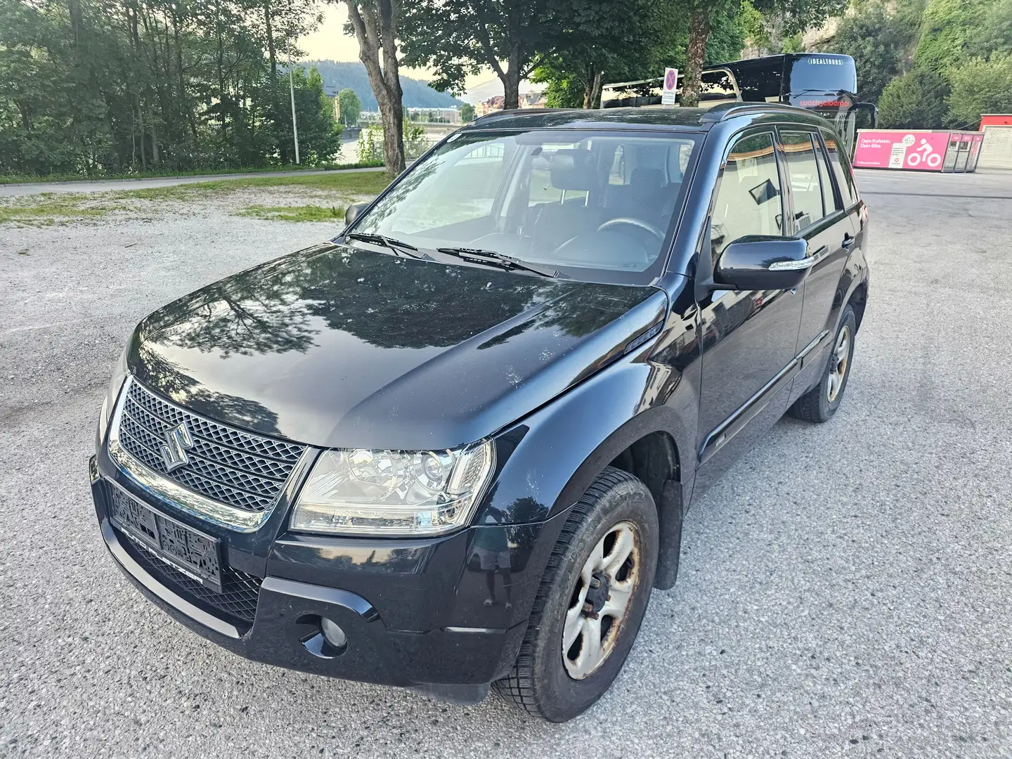 Suzuki Grand Vitara 1,9 VX-E Deluxe DDiS Noir - 1