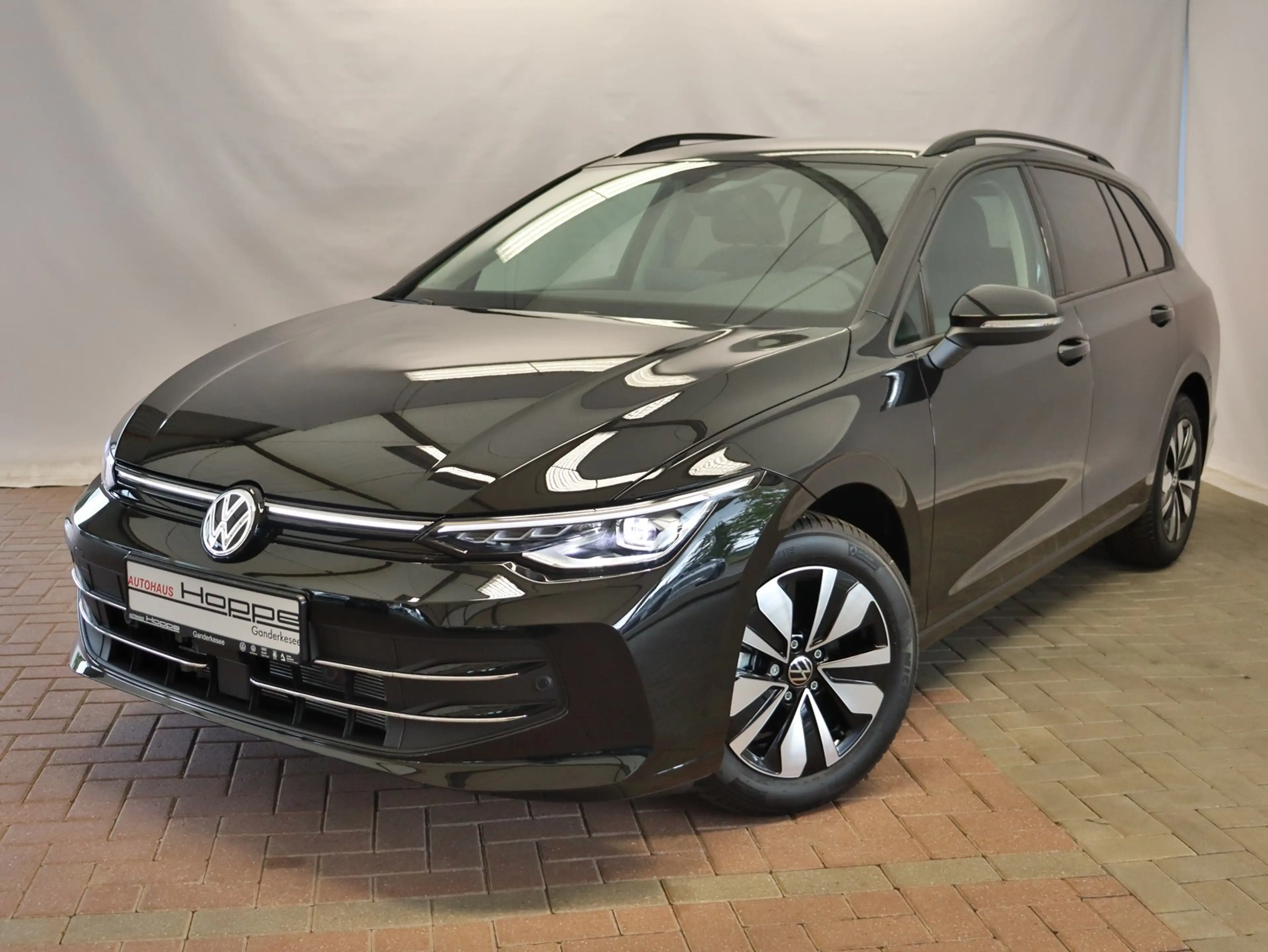 Volkswagen Golf VIII Variant Goal 1.5TSI DSG+RFKAM+ACC+AHK+SIDE... — photo 5