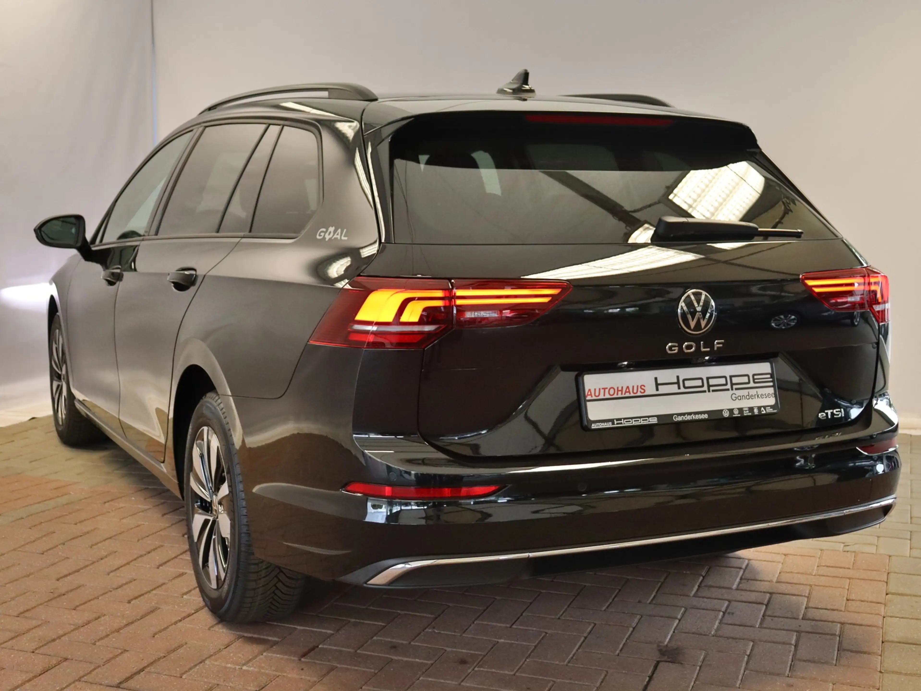 Volkswagen Golf VIII Variant Goal 1.5TSI DSG+RFKAM+ACC+AHK+SIDE... — photo 9