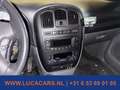 Chrysler Voyager 2.4i SE Luxe 7p Gris - thumbnail 5